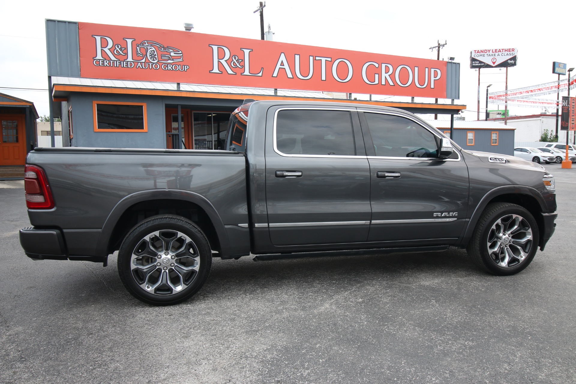 ram ram 1500 pickup 2019 1C6SRFHT5KN534625 image ram ram 1500 pickup 2019 1C6SRFHT5KN534625 image